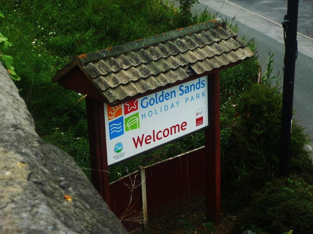 Private Caravan On Golden Sands Holiday Park, North Wales Kinmel Bay Exterior photo